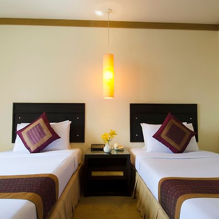 The Tarntawan Hotel Surawong Bangkok Buitenkant foto