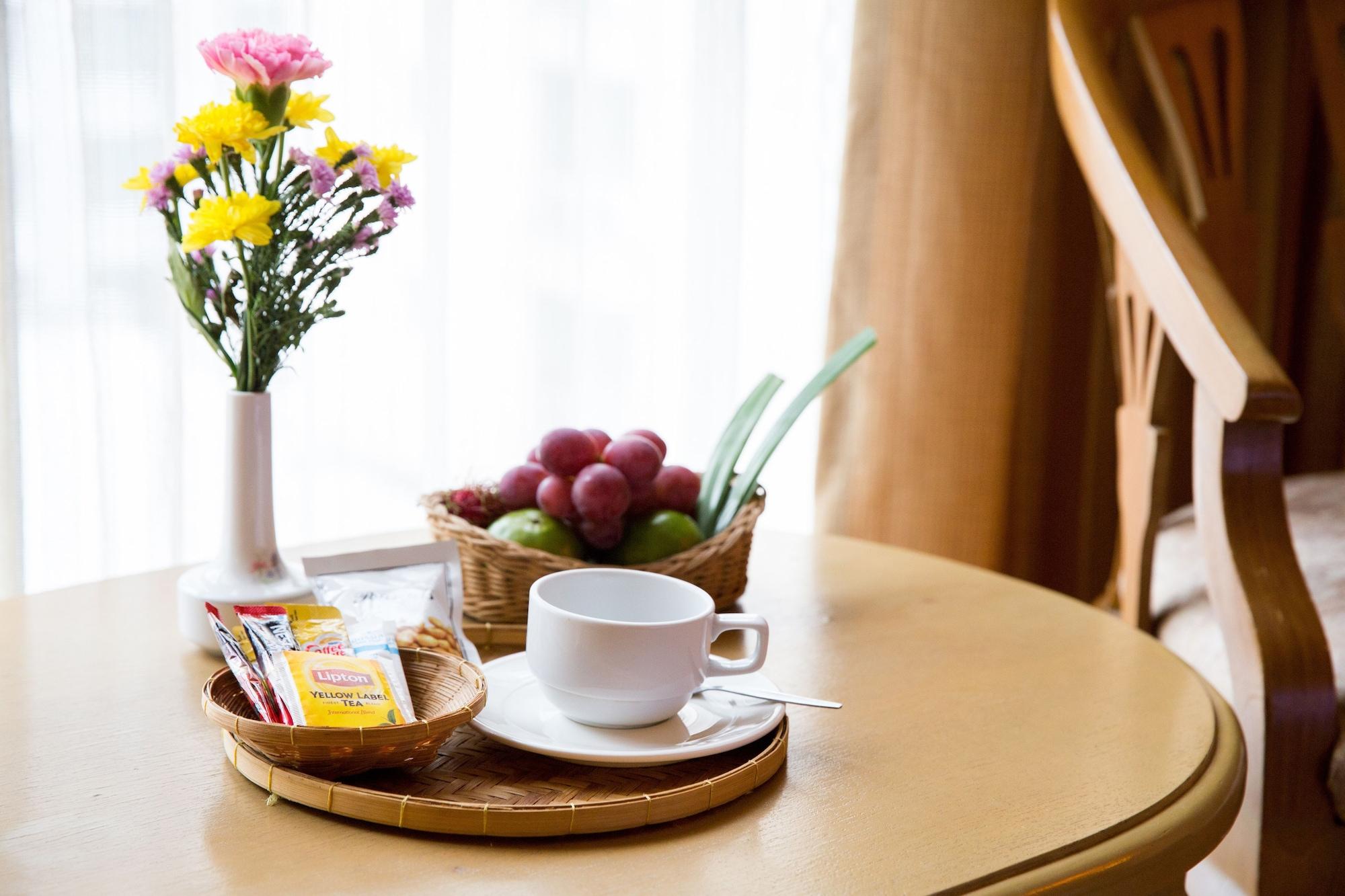 The Tarntawan Hotel Surawong Bangkok Buitenkant foto