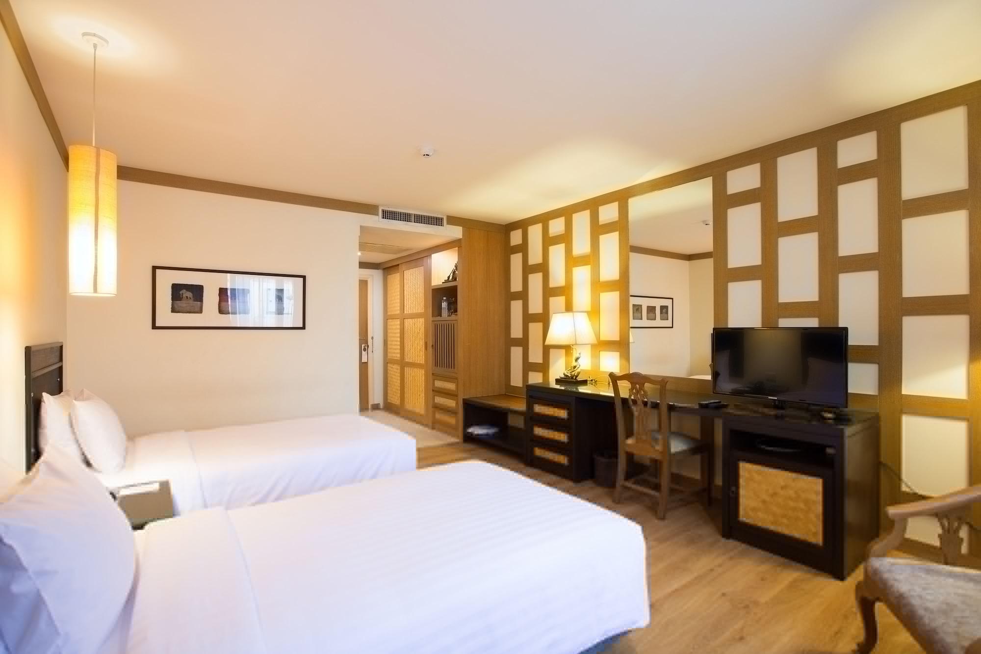 The Tarntawan Hotel Surawong Bangkok Buitenkant foto