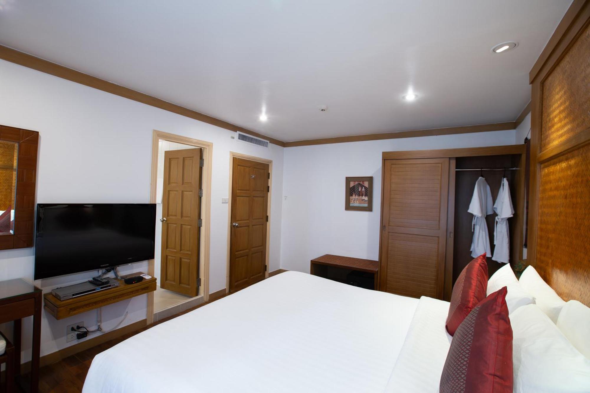 The Tarntawan Hotel Surawong Bangkok Buitenkant foto