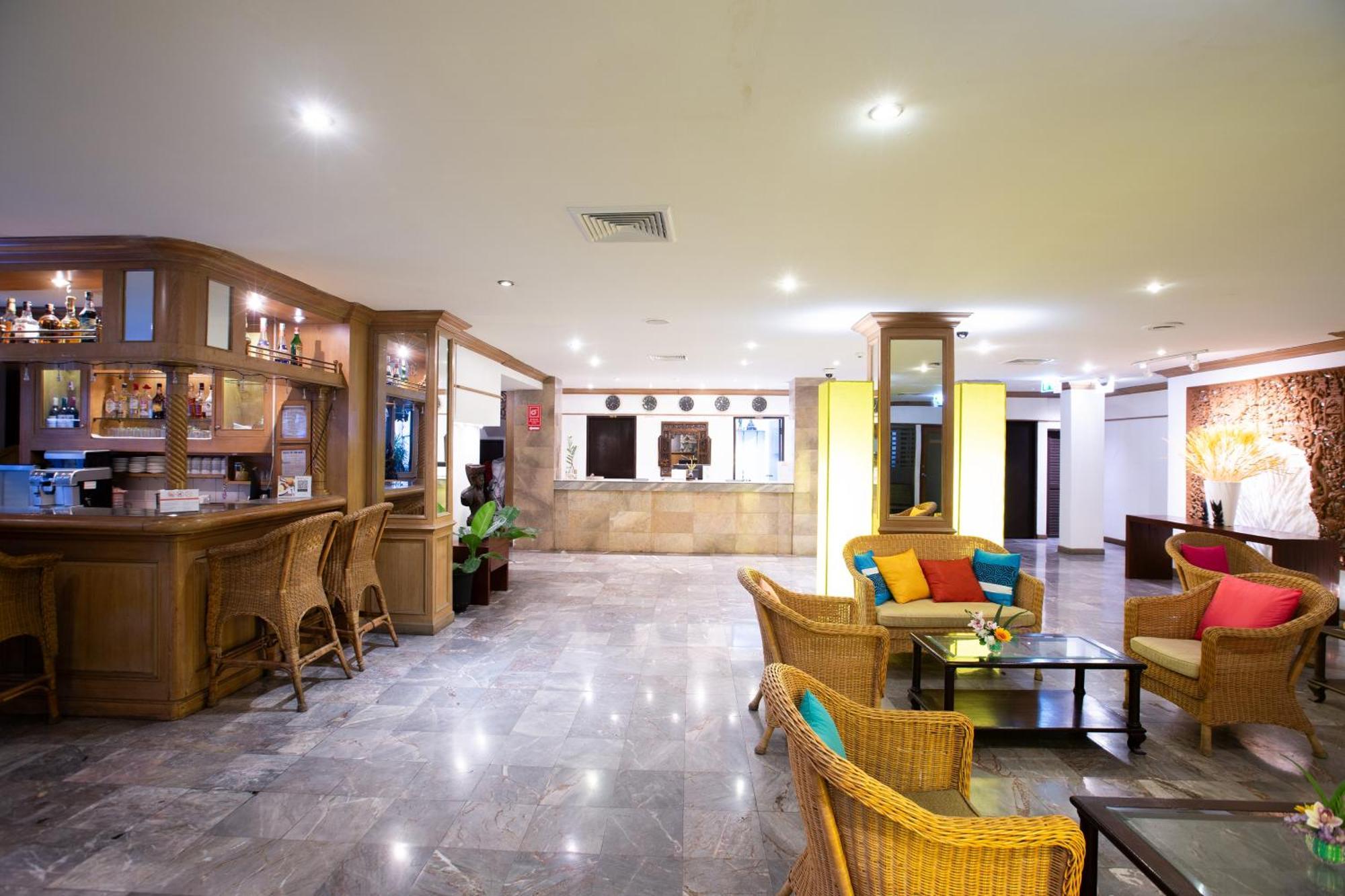 The Tarntawan Hotel Surawong Bangkok Buitenkant foto