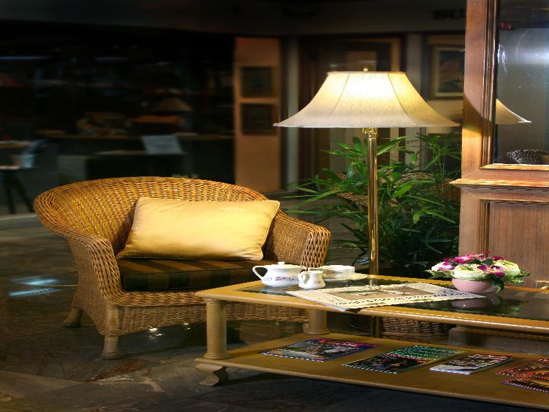 The Tarntawan Hotel Surawong Bangkok Buitenkant foto