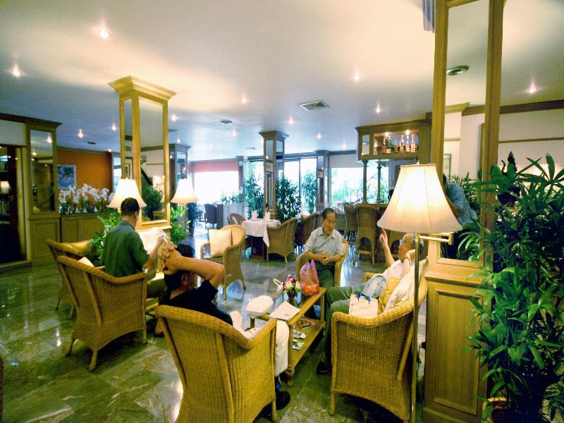 The Tarntawan Hotel Surawong Bangkok Buitenkant foto