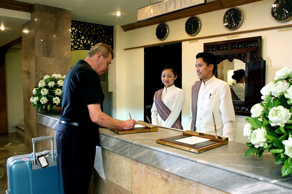 The Tarntawan Hotel Surawong Bangkok Buitenkant foto
